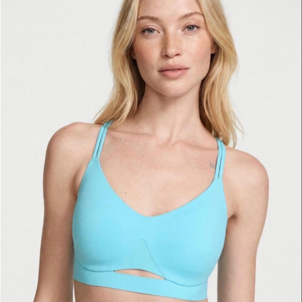 Victoria's Secret Light Blue Seamless Bralette S-DD